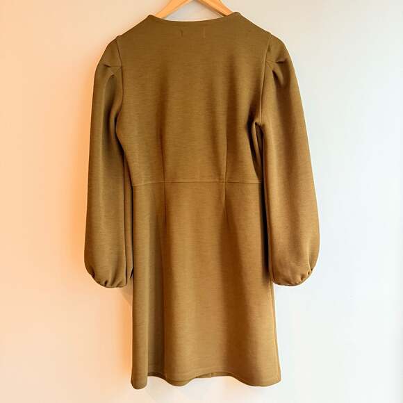 Madewell Texture & Thread Crepe Balloon-Sleeve Button-Front Dress in Olive Large - Picture 4 of 7
